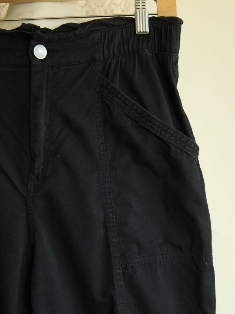 Womens Old Navy Pants,  Black Baggy Size Medium Cotton with Pockets, Elastic - Picture 6 of 14